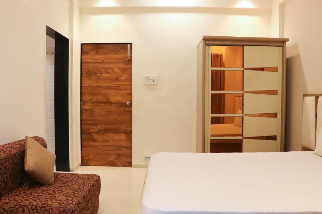 Stayhaven Aqua With Pvt Theatre & Pool Mumbai Exterior foto